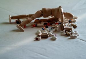 مشاوره خوب| روانشناسی|روانشناسی خوب| مشاوره درجه یک| مشاوره آنلاین| کتاب روانشناسی| اینجا جایی امن مشاوره | بنزودیازپین‌ها در افراد مسن 